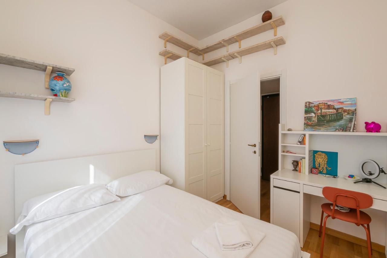 Luxury Flat Between Navigli And Duomo - Sambuco Милано Екстериор снимка