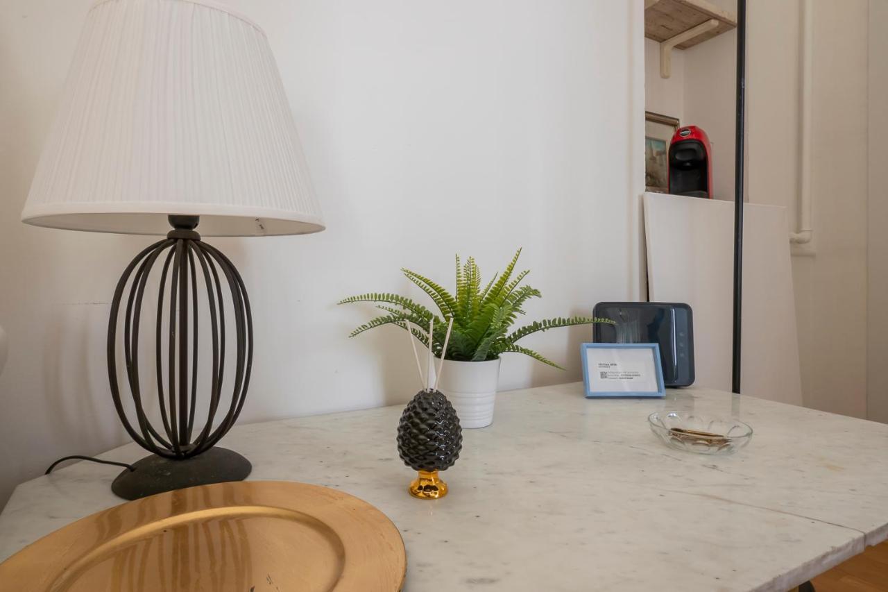 Luxury Flat Between Navigli And Duomo - Sambuco Милано Екстериор снимка