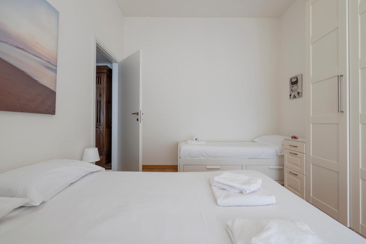 Luxury Flat Between Navigli And Duomo - Sambuco Милано Екстериор снимка