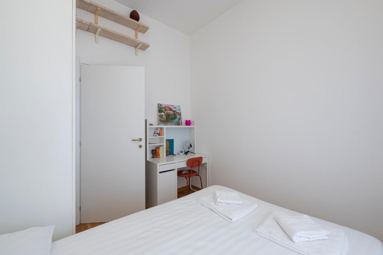 Luxury Flat Between Navigli And Duomo - Sambuco Милано Екстериор снимка