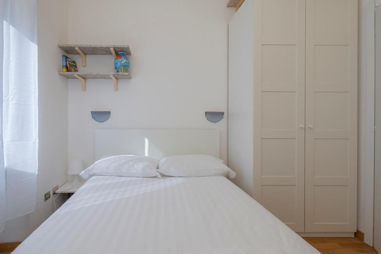 Luxury Flat Between Navigli And Duomo - Sambuco Милано Екстериор снимка